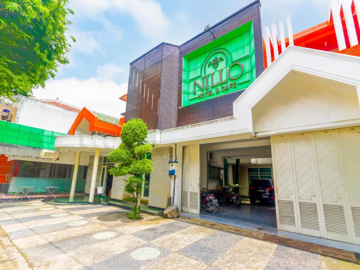 Oyo 90788 Nillo Hotel Kebumen Exteriör bild