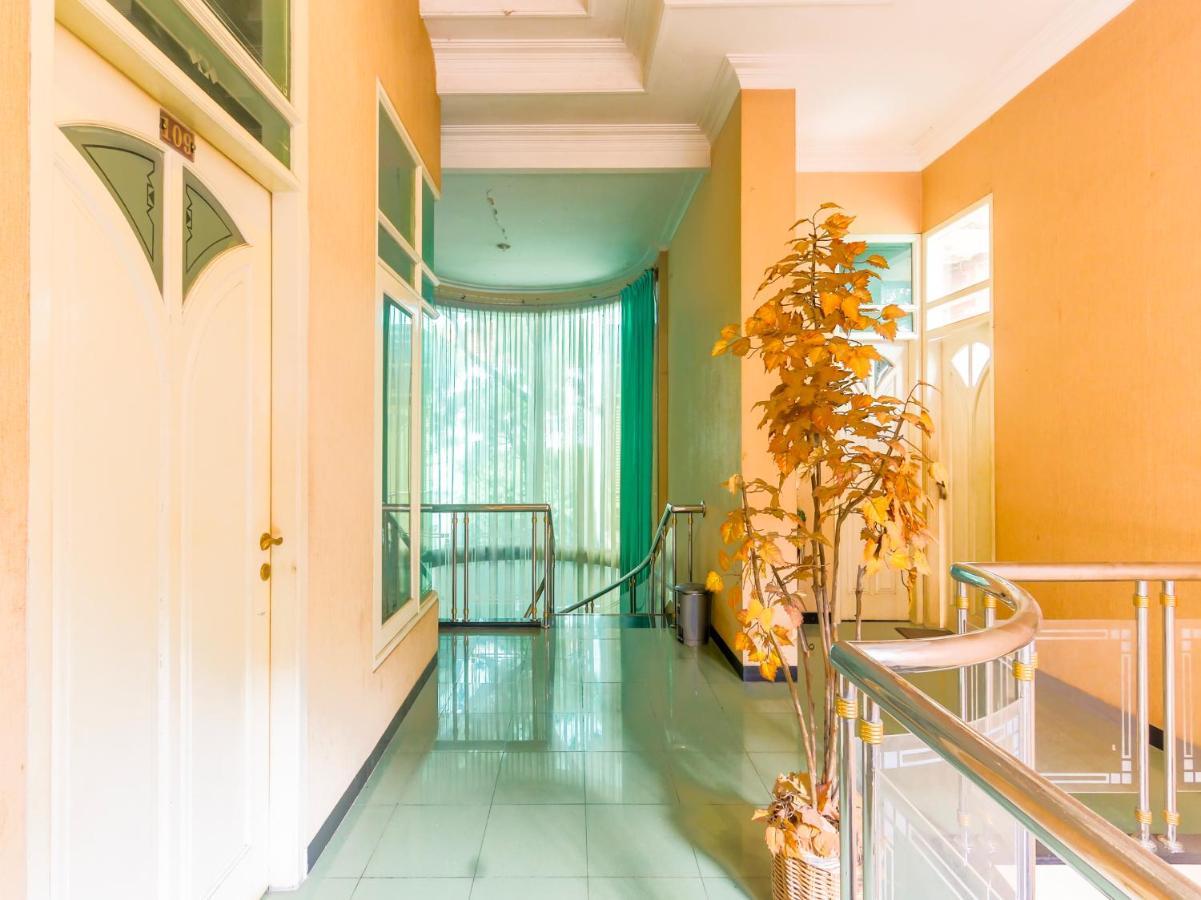 Oyo 90788 Nillo Hotel Kebumen Exteriör bild