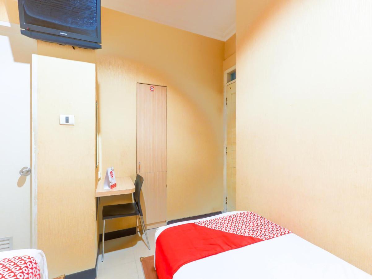 Oyo 90788 Nillo Hotel Kebumen Exteriör bild