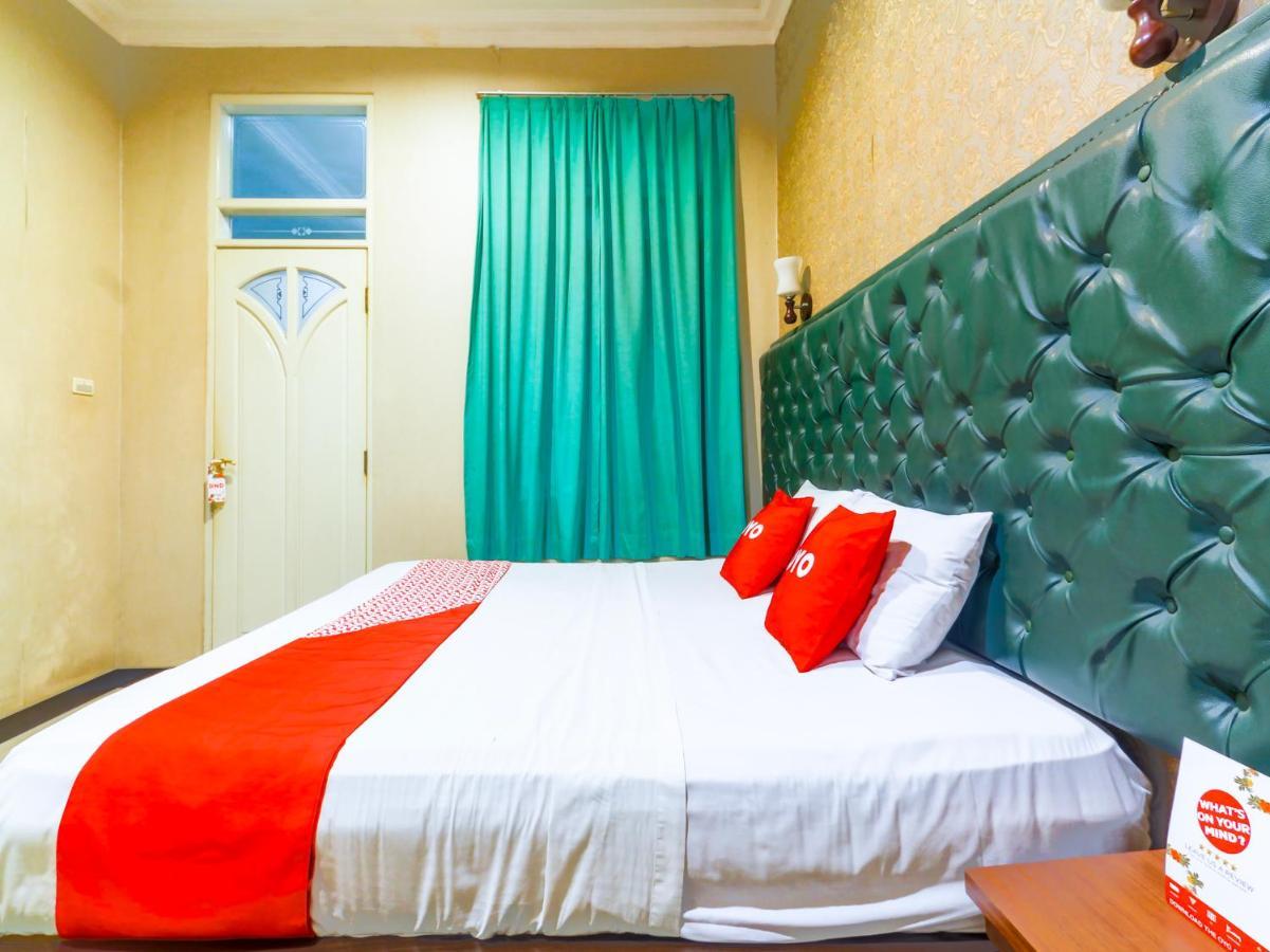 Oyo 90788 Nillo Hotel Kebumen Exteriör bild